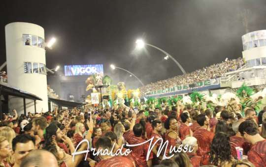 Camarote Brahma e Guarani mais que acucar apresentam Sambodromo 2019